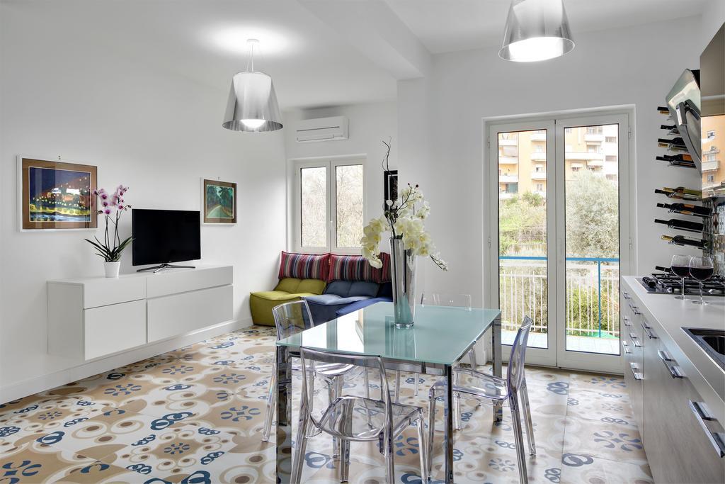 Caruso 2 By Villasandco Rentalsorrento Szoba fotó